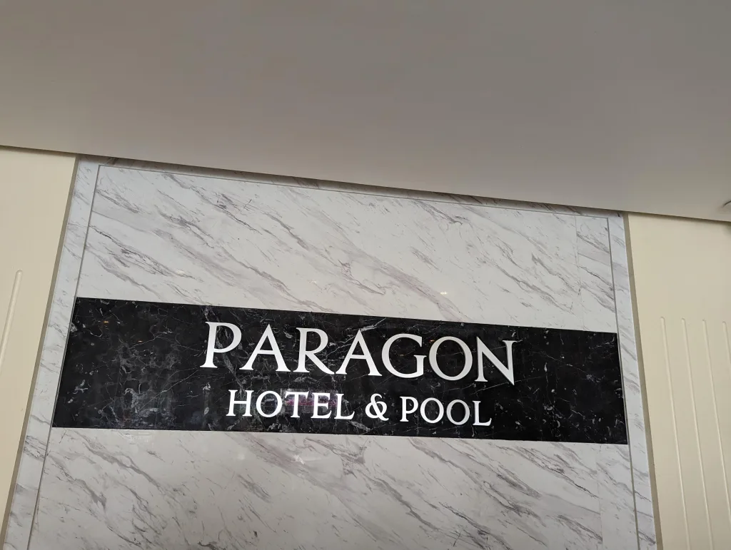 PARAGON HOTEL & POOK