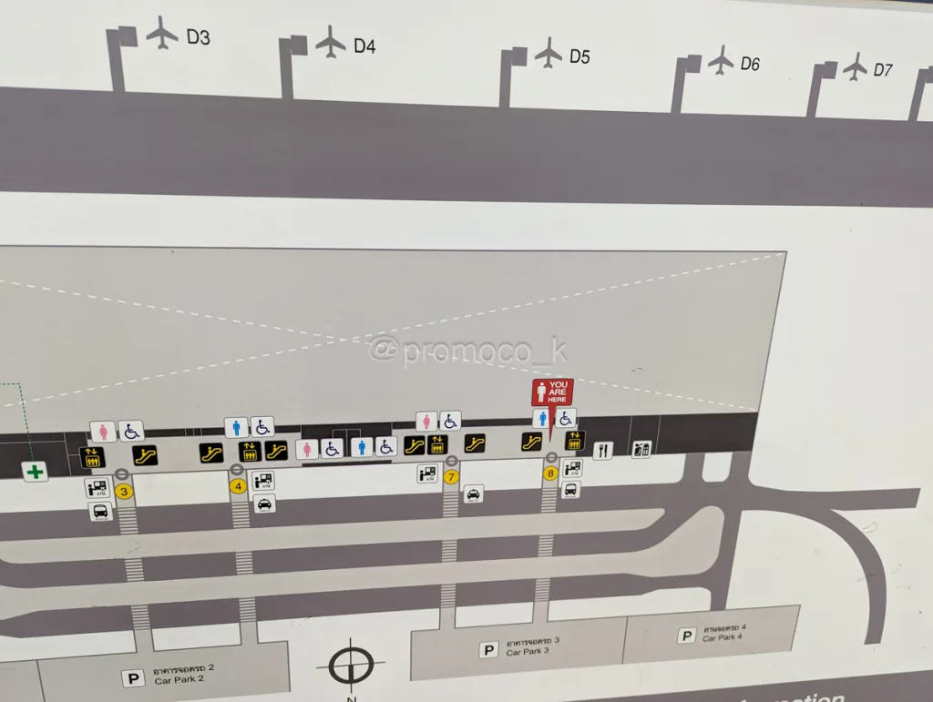 7番と8番の間にパタヤバスチケット売り場あり